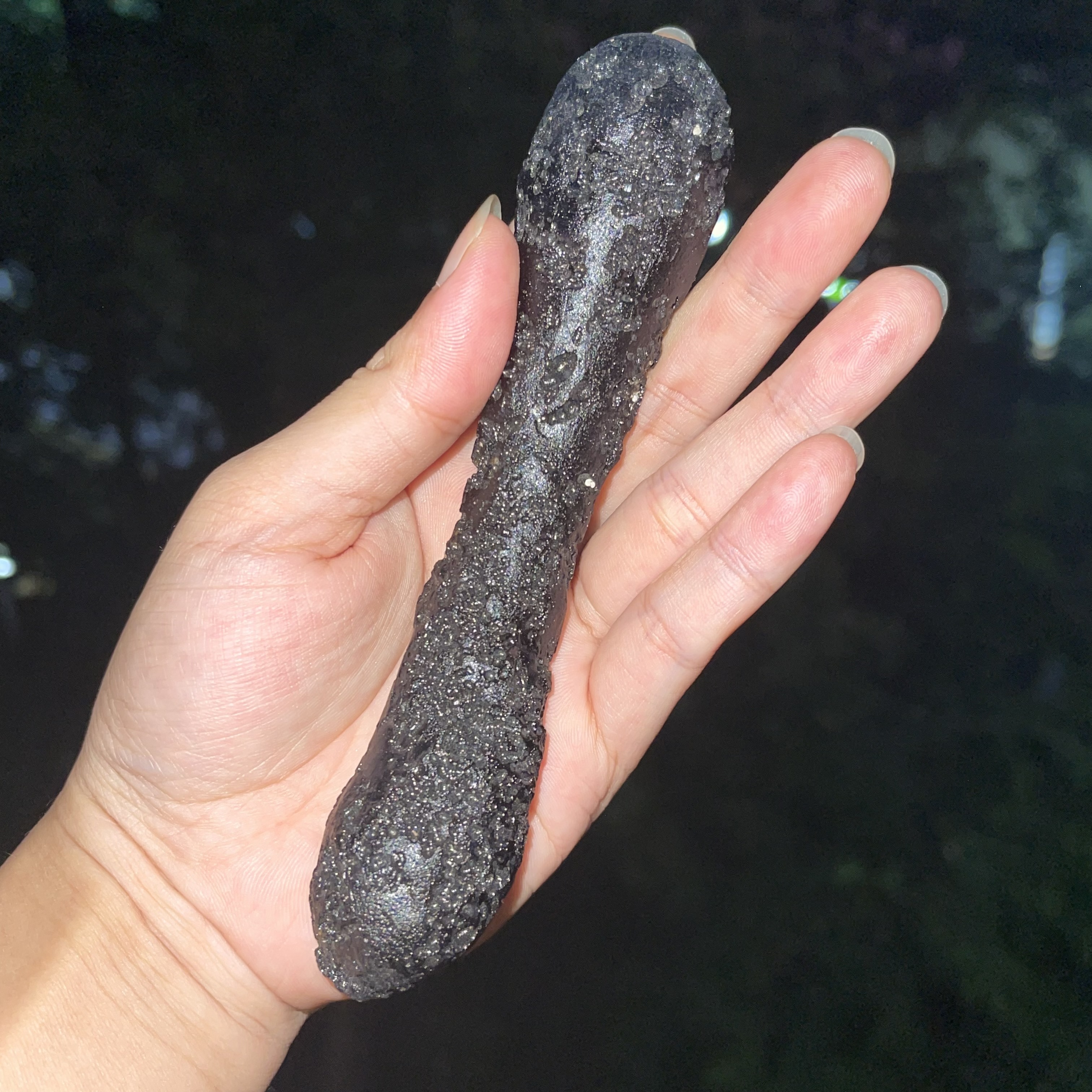 大长条玻璃陨石雷公墨